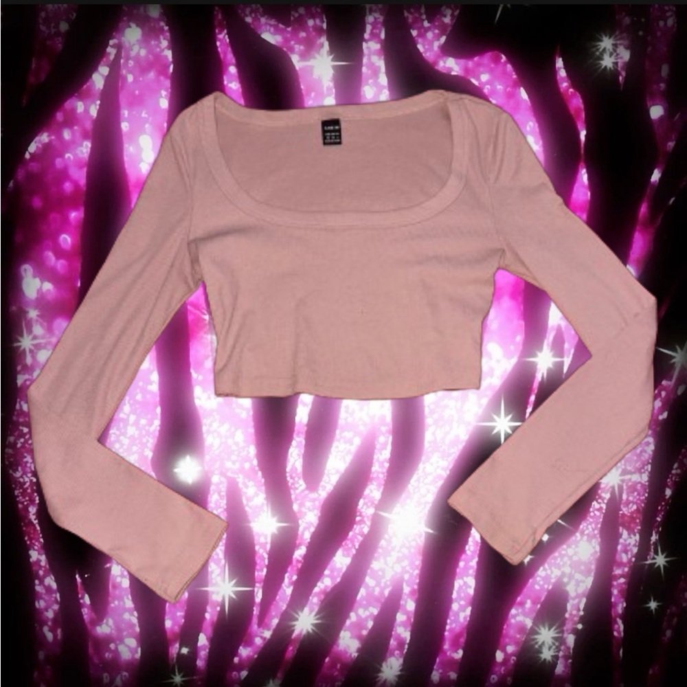 baby pink square neck long sleeve crop top 🎀